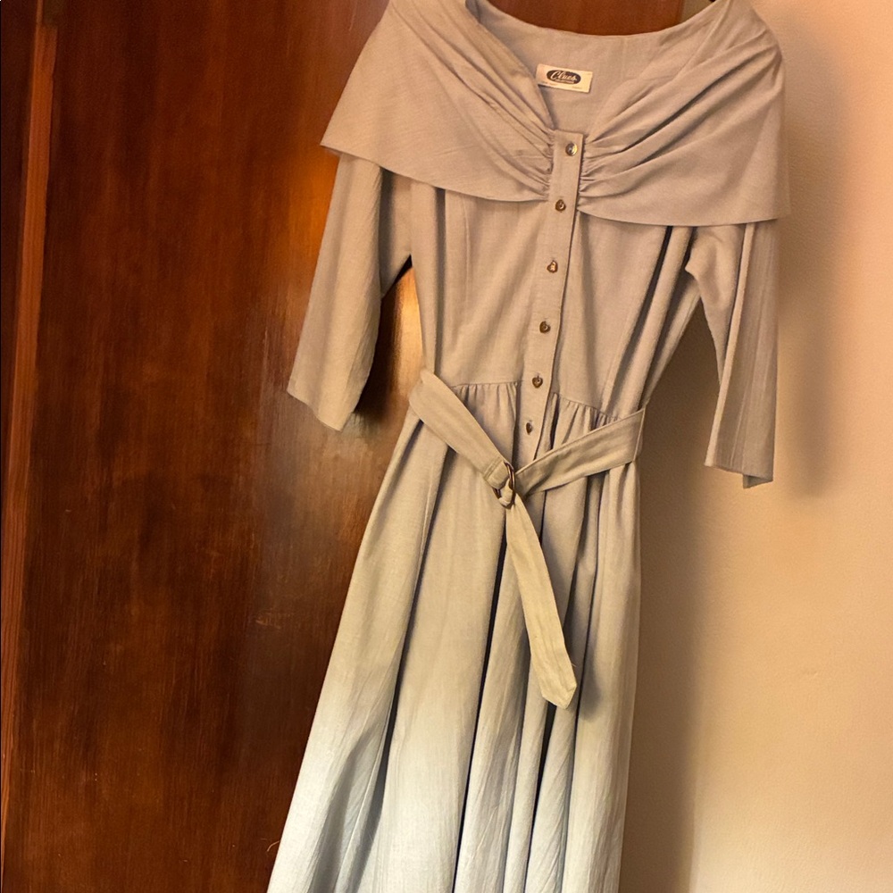 Chic Long Sleeve Gray Dress with Belt